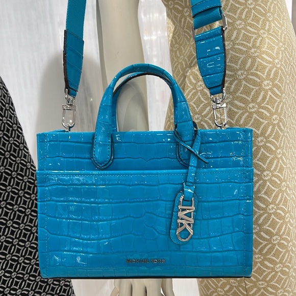 Michael Kors Gigi Small Crocodile Embossed
Leather Messenger Bag
SANTORINI BLUE - Picture 10 of 16
